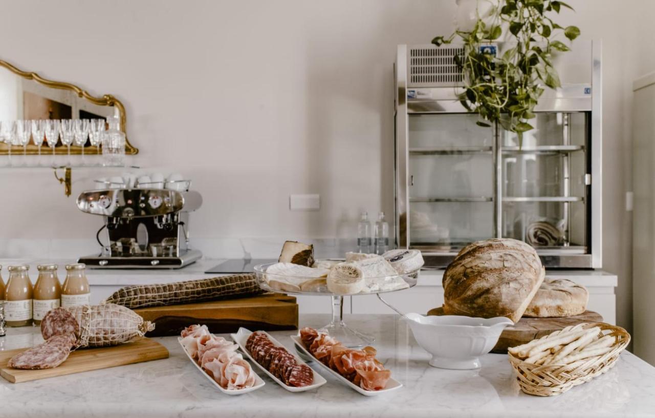 Borgo Piani - Camere Di Charme Манго Экстерьер фото