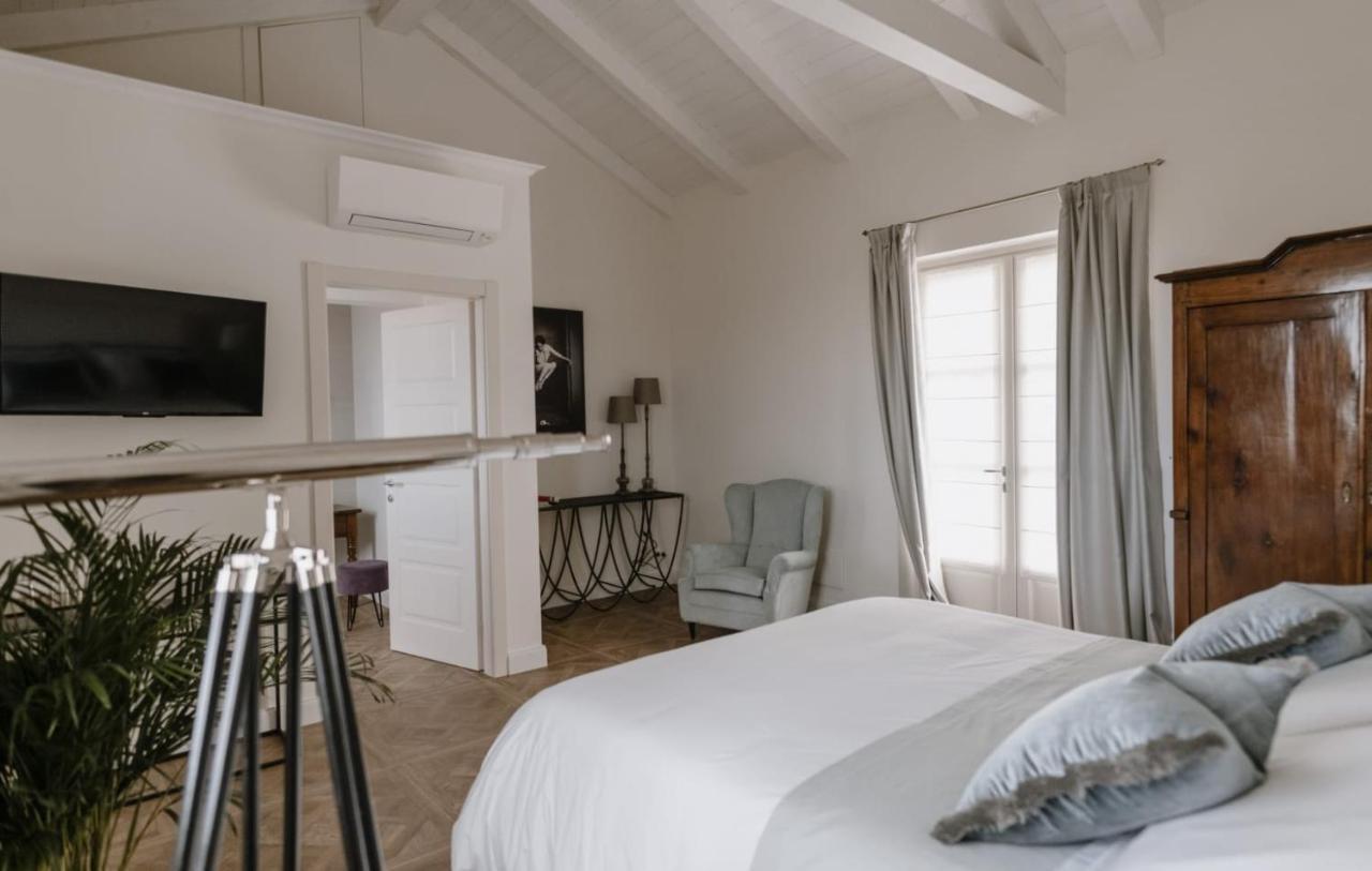 Borgo Piani - Camere Di Charme Манго Экстерьер фото